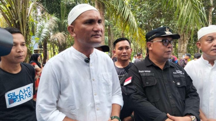Bupati Sarolangun Hadiri Penyembelihan 46 Hewan Kurban di Desa Rantau Gedang