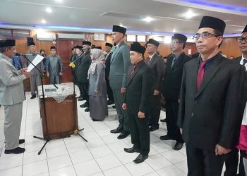 Bupati Anwar Sadat Lantik 30 Pejabat di Lingkungan Pemkab Tanjab Barat