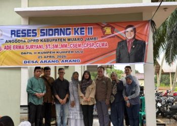 Anggota DPRD Hj. Ade Erma Suryani Reses di Desa Arang-Arang, Warga Minta Perbaikan Jalan dan Drainase