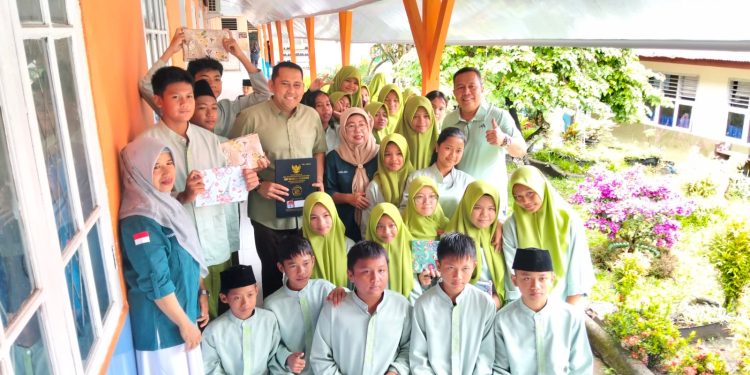 Bupati Syukur Teladan Program GEMAR, Ajak Para Ayah Luangkan Waktu untuk Anak
