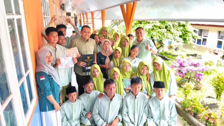 Bupati Syukur Teladan Program GEMAR, Ajak Para Ayah Luangkan Waktu untuk Anak