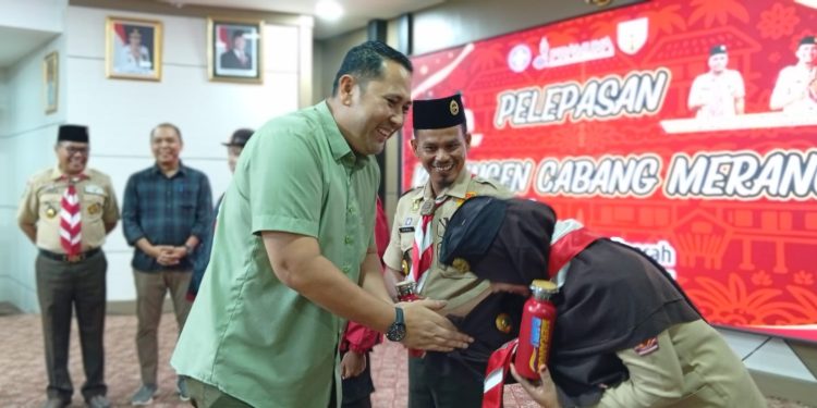 Lepas Kontingen Jamda, Bupati M. Syukur: Jaga Ibadah dan Nama Baik Daerah
