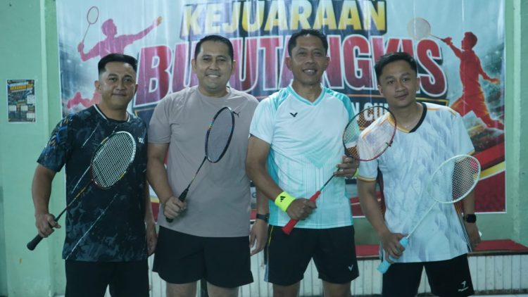 Bupati Syukur Meriahkan Turnamen Badminton Bhayangkara Cup 2026