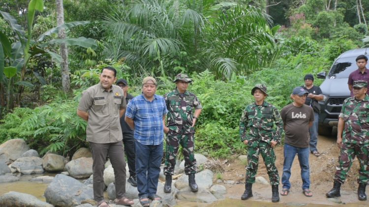 Tinjau Jalan Karya Bakti TNI, Bupati Syukur Komit Benahi Potensi Wisata Merangin