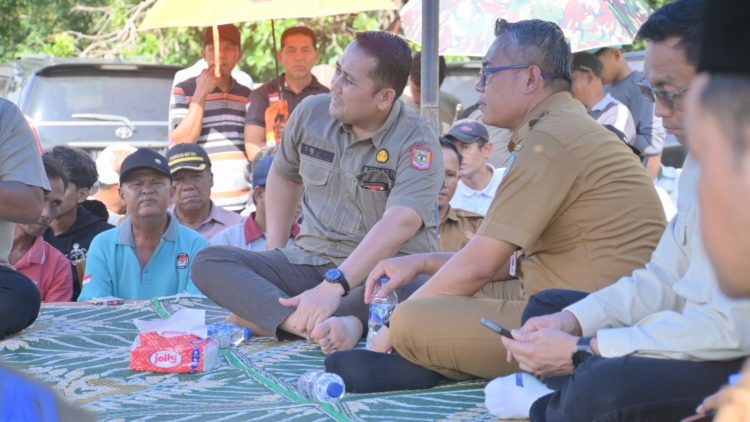Gelar Rapat Terbuka di Bawah Tenda, Bupati Syukur Libatkan Masyarakat Persiapkan MTQ Merangin ke-52