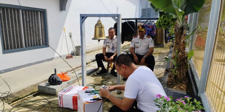 ‎Tidak Cukup dengan Pasang Jammer, Kalapas Sarolangun Pasang CCTV di Tiap Kamar Blok Hunian WB