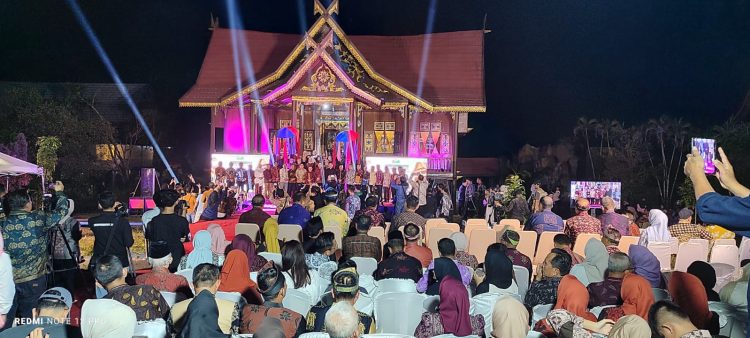 Spektakuler, Pembukaan Jambi Elok Nian di Anjungan Merangin