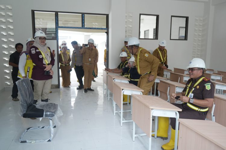 Bupati Tanjung Jabung Timur Apresiasi Progres Pembangunan Sekolah Rakyat di Geragai