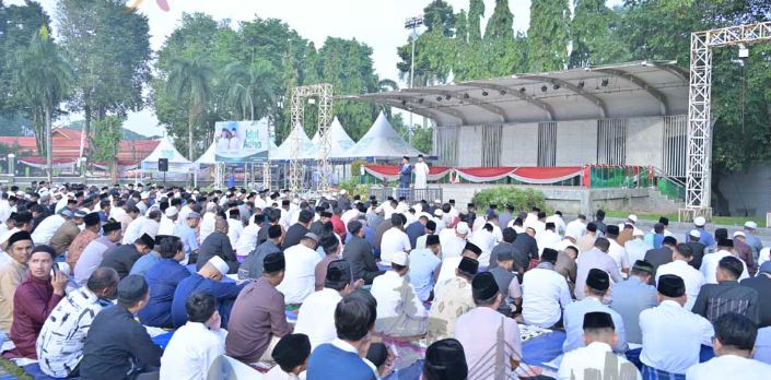 Wali Kota Jambi Salat Idul Adha Bersama Ribuan Warga, Doakan Jamaah Haji Menjadi Haji Mabrur