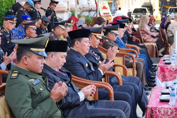 Wabup Tanjab Barat Hadiri Upacara dan Syukuran Hari Bhayangkara ke-80