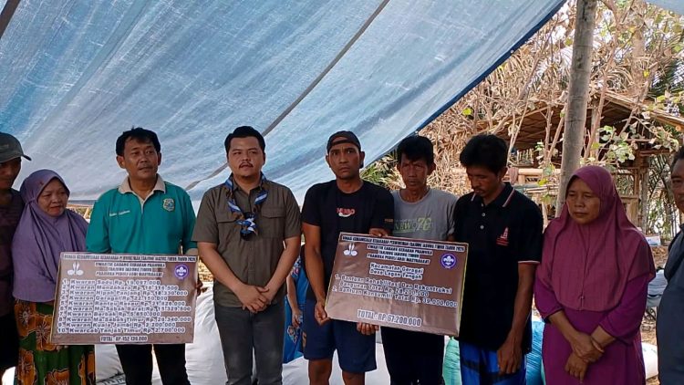 Harapan di Tengah Puing Kebakaran, Pramuka Tanjab Timur Salurkan Bantuan Rp152 Juta