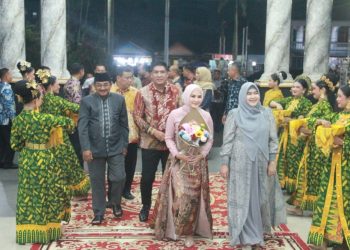 Bupati Anwar Sadat Hadiri Malam Pisah Sambut Kapolres Tanjab Barat