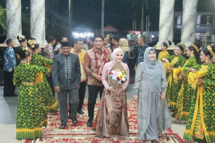 Bupati Anwar Sadat Hadiri Malam Pisah Sambut Kapolres Tanjab Barat