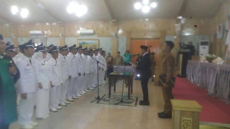Pelantikan 35 PJS Kepala Desa Se-Sarolangun, Wabup Tekankan Netralitas dan Pelayanan