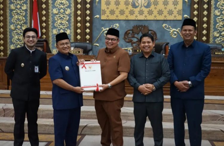 DPRD Kota Jambi Bahas Perubahan APBD 2026, Pendapatan Naik Rp23,4 Miliar, Belanja Tembus Rp1,97 Triliun