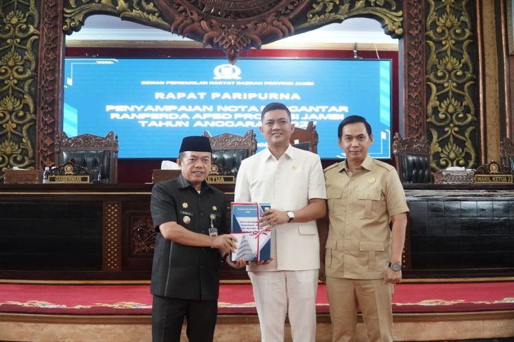 Sampaikan Nota Keuangan RAPBD 2027, Pesan Gubernur Al Haris ke OPD: Fokus, Efektif, Efisien dan Berdampak
